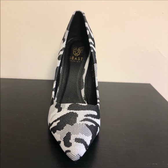 ♥️👠SOLD. ‼️ CAMOUFLAGE STILETTOS 👠 - Picture 8 of 8